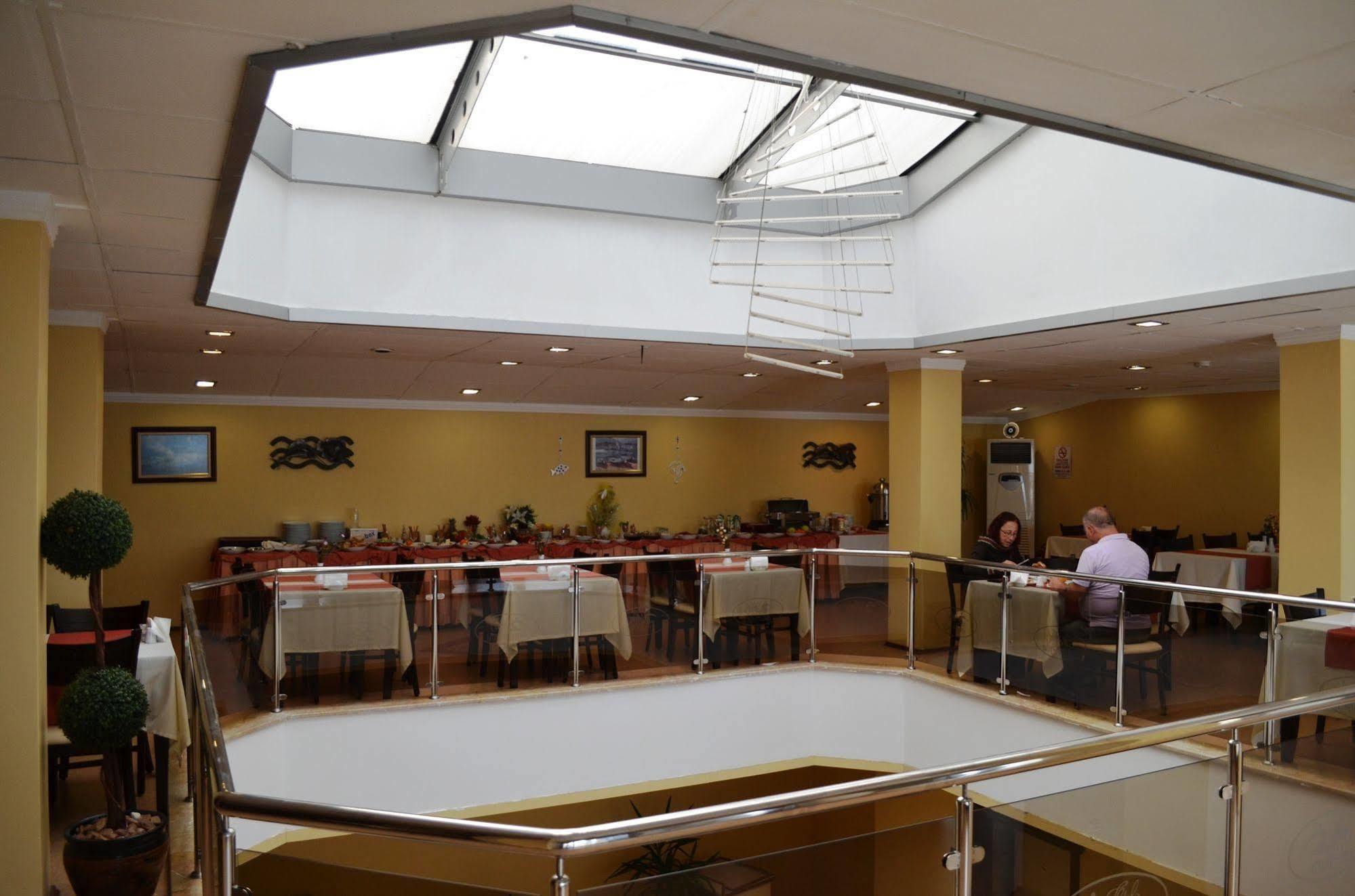 Ayvalik Palas Hotel Kültér fotó